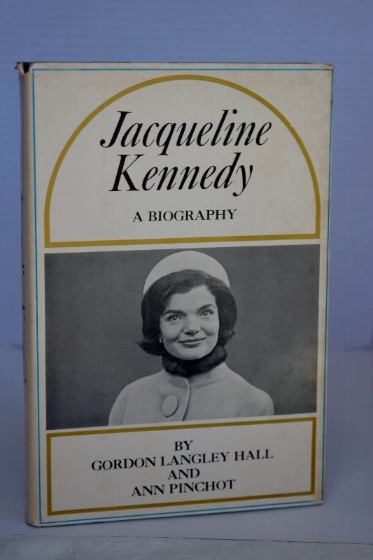 Item #786 Jacqueline Kennedy A Biography. Dawn Langley Simmons.