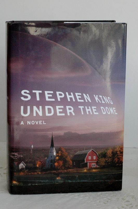 Item #biblio368 Under The Dome. Stephen King.